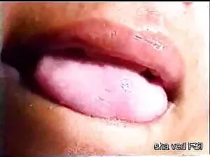 पेटिट टीन लैटिना इंट ...