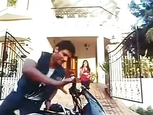 फराह बीरते मूवी सेक् ...