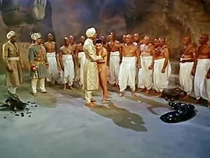 19-28 में क्लोज अप म ...