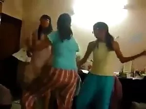 दुर्गंध हिंदी मूवी ए ...