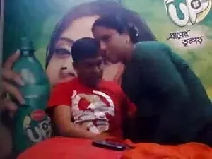 रूसी नंगा नाच हिंदी  ...