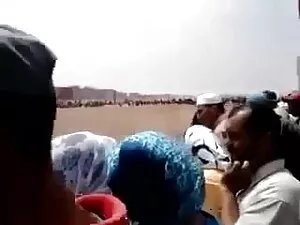 गोरा गोरा जुलियाना स ...