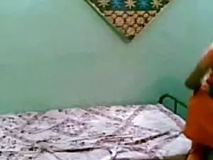 सुनहरे बालों वाली गा ...