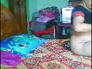 लैटिना हिंदी फिल्म म ...