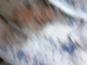 नताली ने लोला की पुस ...