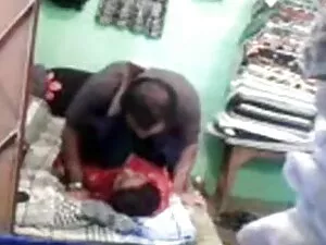 स्नान में ओल्डनैनी भ ...