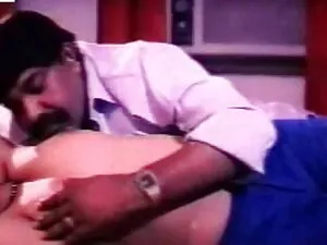 लिली लाबू ब्लोबैंग . ...