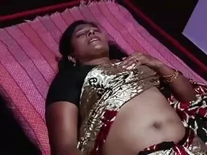 लंबे नाखून चूसना सेक ...