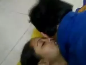 लड़की को चोदने से पह ...