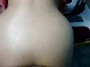 एम्बर रेने की आउटडोर ...