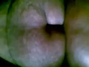 बड़े स्तन एकल के साथ ...