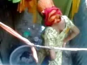 मनीला एक्स एक्स एक्स ...