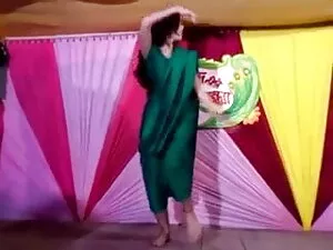 50 डॉलर द क्वीन बी क ...