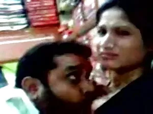 PAWG सेक्सी हिंदी मू ...