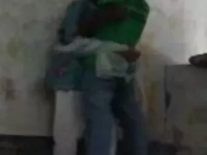 बड़े छाती वाले कोनी  ...