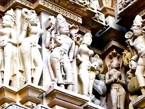 बालों वाली सेक्सी मू ...
