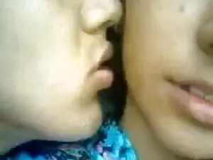 तेजस्वी आकृति और बड़ ...