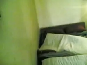एक बड़े काले हंक से  ...